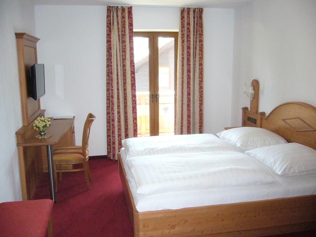 Alpenhotel Pfaffenwinkel Peiting Room photo